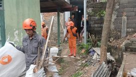 Rumah ambruk di Kranat Jati (sentananews.com)