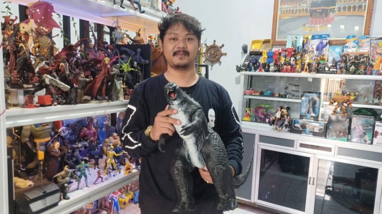 Muhammad Dzuljabbar: Kolektor Action Figure yang Mengubah Hobi Jadi Cuan