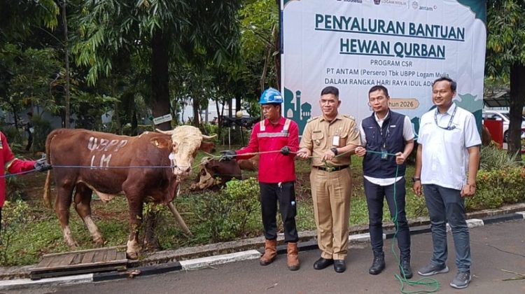 PT Antam Tebar 20 Hewan Kurban untuk Warga dan Stakeholder Jakarta Timur