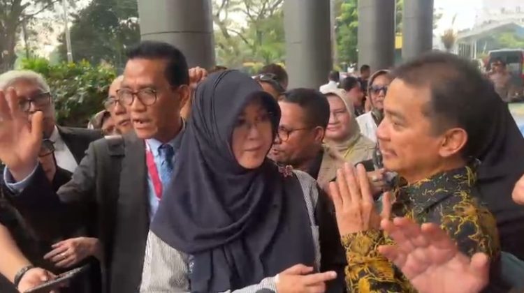 Sidang Perdana dr. Tifa Digelar Besok, PN Jaktim Larang Live Media di Agenda Pembuktian