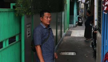 Warga Jatinegara Pasang Smart Lock Door dari Hasil Patungan